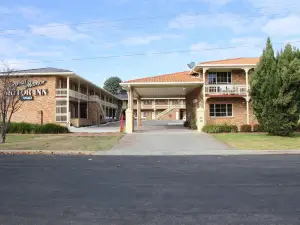 Grand Manor Motor Inn