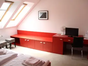 Hotel U Tri Volu