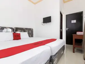 RedDoorz Near Sam Ratulangi Airport Manado