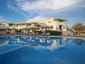 Finikas Hotel