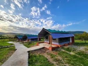Endeem Mara Resort