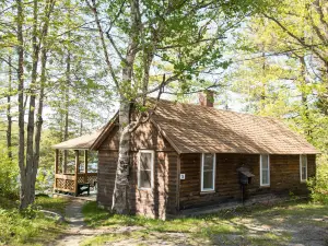 Kennebec Riverside Cabins