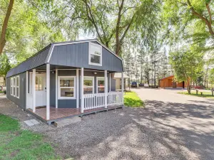 20 Mi to Glacier Natl Park Pet-Friendly Cabin