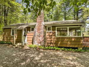 Pet-Friendly Cabin w/ Fire Pit, BBQ & Great Deck!