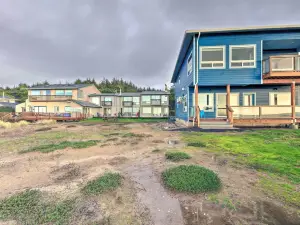 Sanderling Sea Cottages, Unit 2 Walk to Coast!