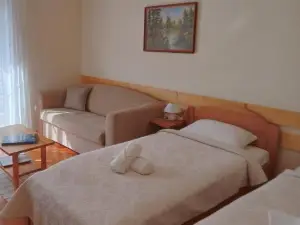 Gyöngy Apartman