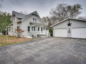 Family-Friendly Home in Pepin Walk to Main St!