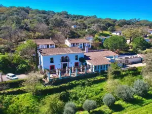 Finca Valbono Apartamentos Rurales y Hotel
