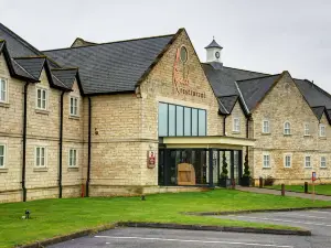 Best Western Plus Pastures Hotel