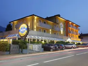 Hotel Castel Lodron