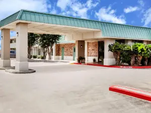 デイズ イン バイ ウィンダム シギーン テキサス