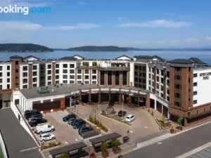 Silver Cloud Hotel Tacoma at Point Ruston Waterfront