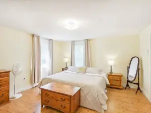 Charming & Scenic Gouldsboro Getaway w/ Patio!
