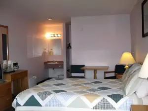 Cactus Tree Inn