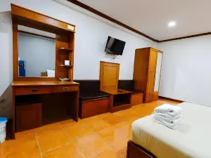 Tonkhoon Hotel