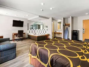 ซุปเปอร์ 8 บายวินด์แฮม พิตส์เบิร์ก/มอนโรวิลล์