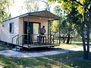 奧羅拉卡卡杜旅館