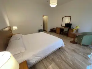 Hotel Clementi