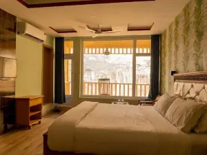 Mulberry Hotel