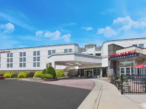 Crowne Plaza Dulles Airport