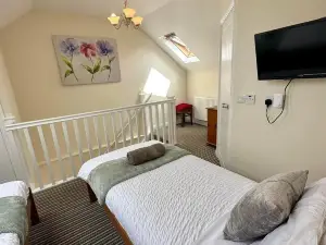 Welbury Studio Sleeps 2 Pet Friendly & Parking