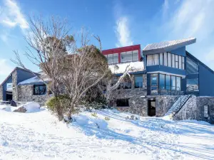 Snowy Gums Smiggins