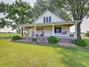 Dobson Farmhouse with Scenic Porch - Near Vineyards!