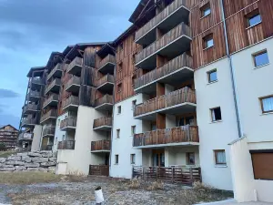 Petit studio vue pistes toit du Dévoluy