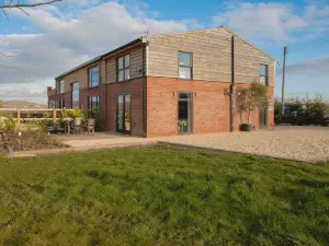 Discovery Barn - Luxury 2 Bed Barn Conversion!