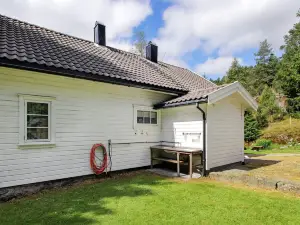 person holiday home in Kvas
