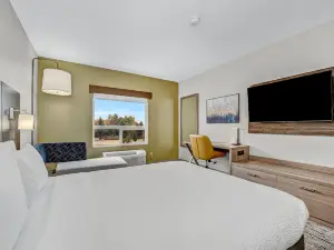 Holiday Inn Express & Suites Edmonton South