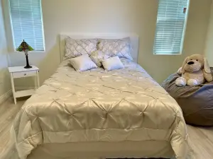 Beautiful modern bright brand new guest house 2 beds and 2 baths