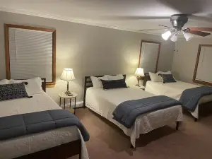 Spacious Home Off Lake St Clair On Harsens Island