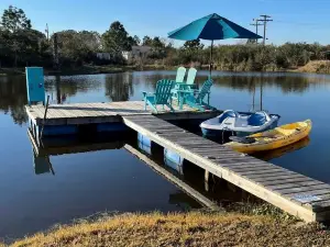 THE BUNGALOW-Delightful Getaway, ice machine, stocked pond, and awesome deck.