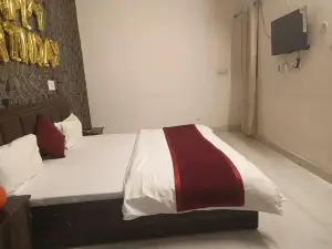 Syrus Hotel
