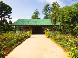 The Country Lake Nature Lodge Hotel