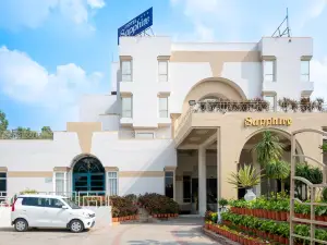 Hotel Sapphire