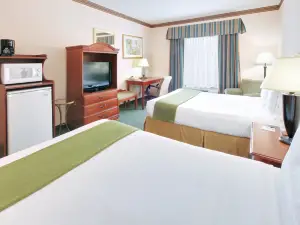 Holiday Inn Express & Suites Cleveland