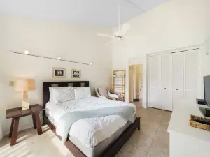 Turtle Bay Golf Course View and Resort Amenities - Inviting Coastal Retreat