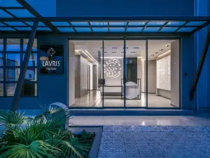 Lavris City Suites