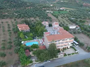 Kaiafas Lake Hotel