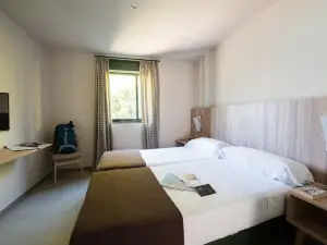 Albergue Monte Do Gozo