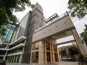 The Pristine Hotel Kanpur