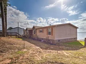 Waterfront Louisiana Vacation Rental w/ Dock!