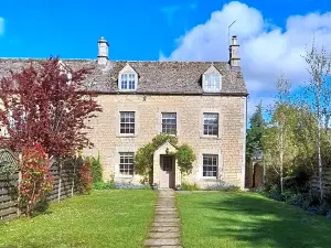 Darly Cottage