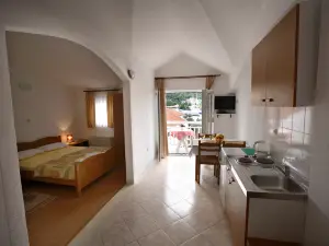 Studio Apartment 8, 2,Floor