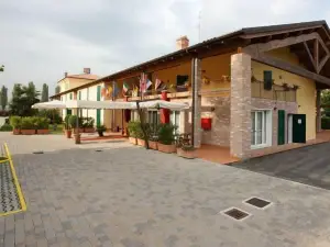 Hotel Gabarda Carpi