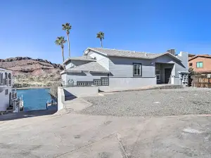 Spacious Parker House on the Colorado River!
