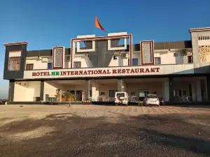 OYO 80577G Hotel Hr International Restaurant