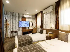 โรงแรมลา ฟาเรสต้า บาย ริกน่า